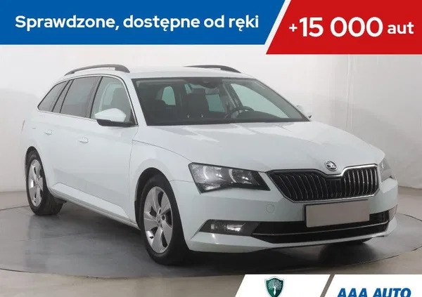 skoda superb Skoda Superb cena 70000 przebieg: 172729, rok produkcji 2016 z Wojkowice